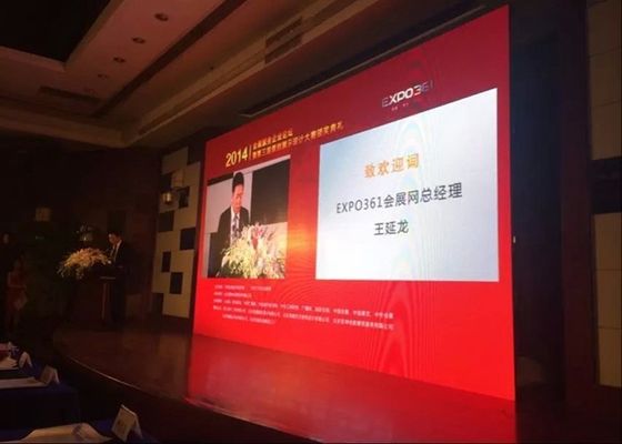 Exposição de diodo emissor de luz exterior alugado 2R1G1B de P16 6000nits para o shopping